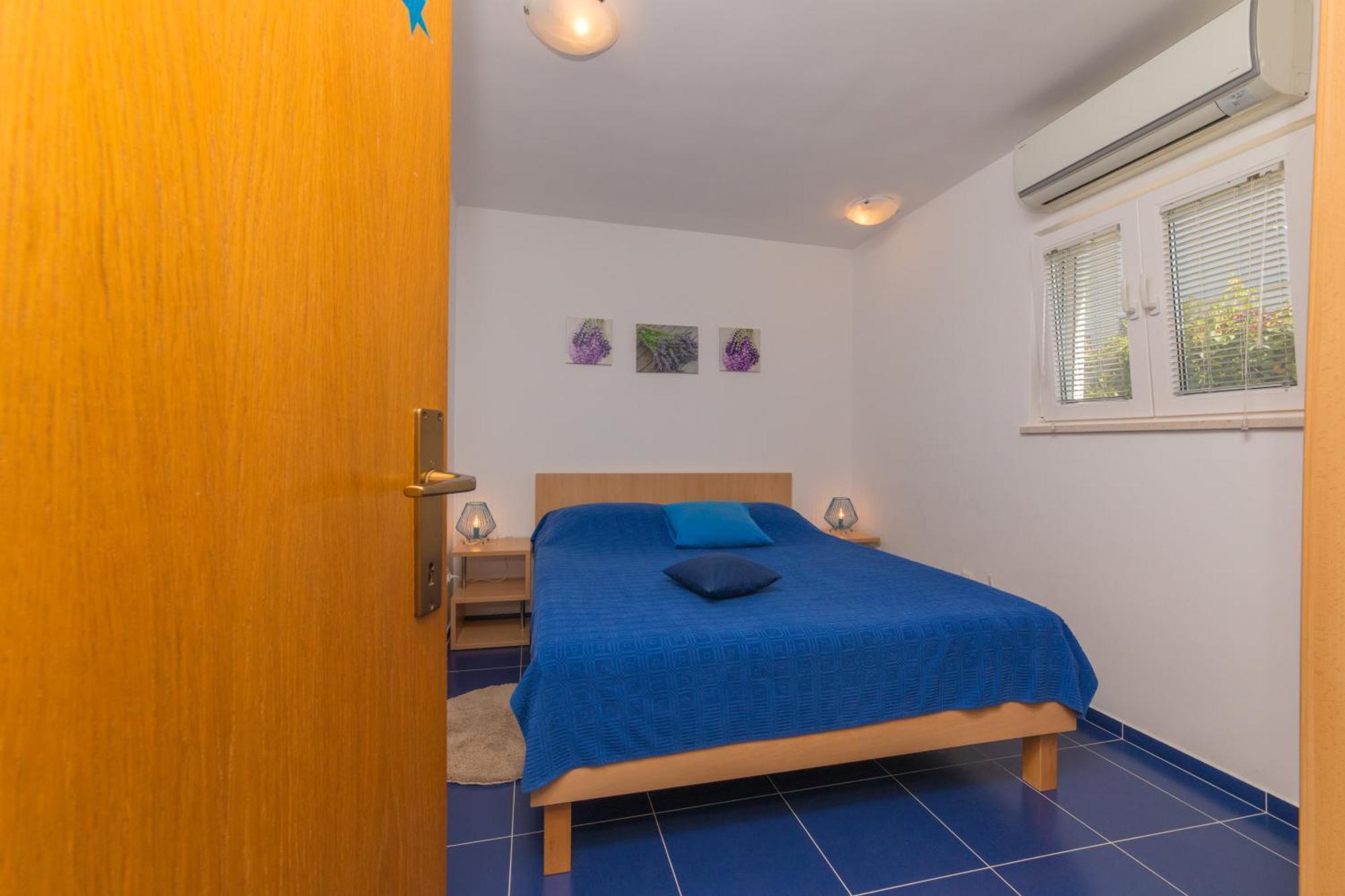 Apartments Lux Bol Kültér fotó